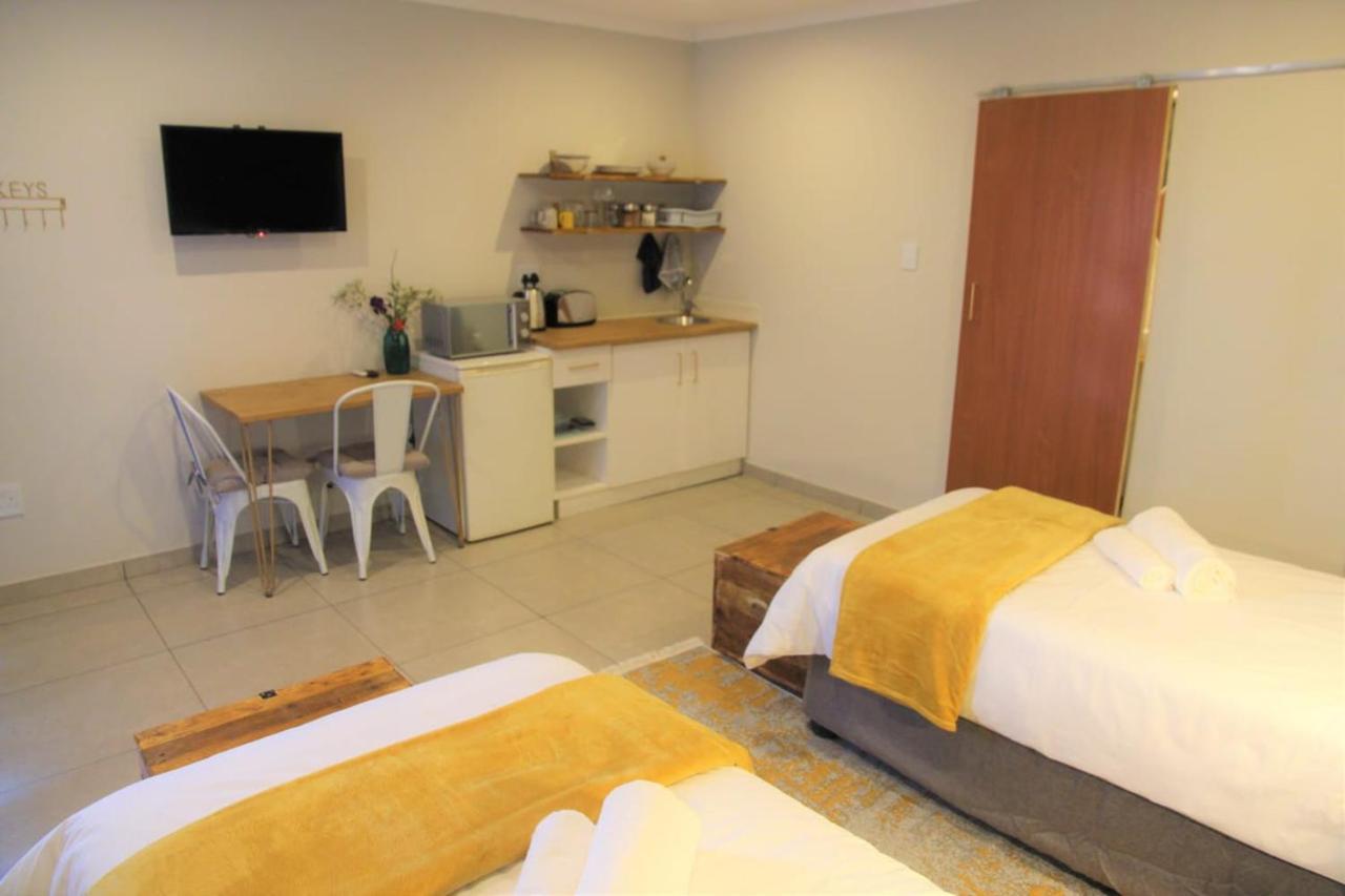 Nini'S Guest Units Bloemfontein Exterior foto