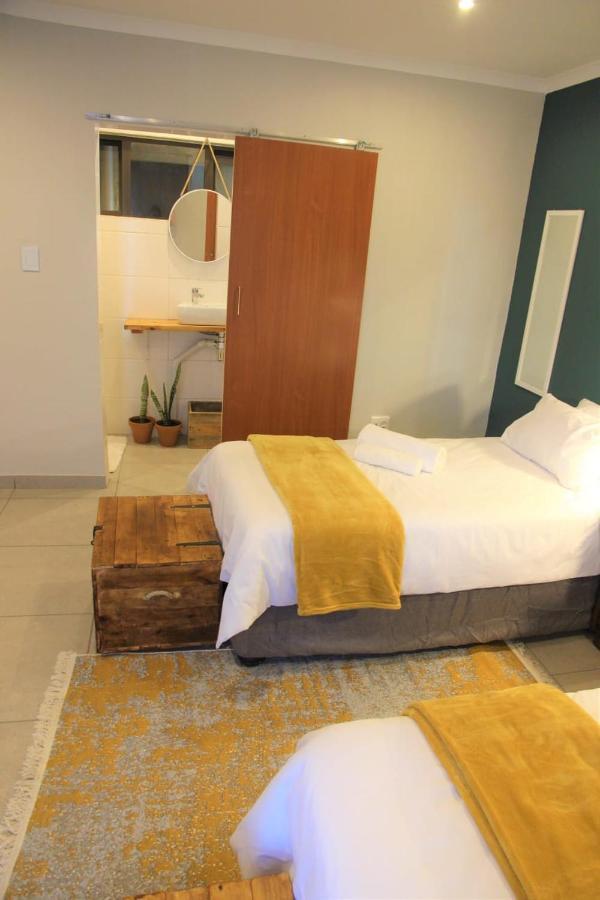 Nini'S Guest Units Bloemfontein Exterior foto